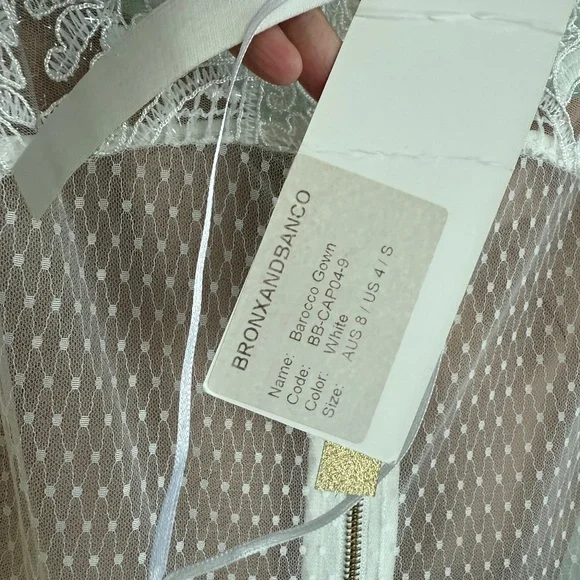 NWT, Bronx & Banco Barocco Swiss Gown - Picture 12 of 12